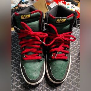 RESN dunks size 9us